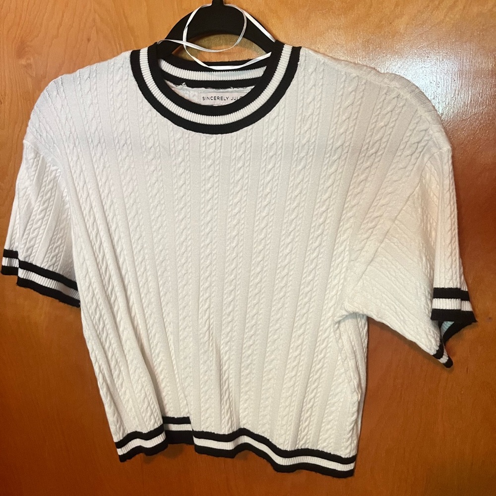 Sincerely Jules short sleeve top size XS